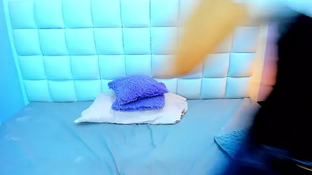 teresasroom  online show from 11, 3, 2026