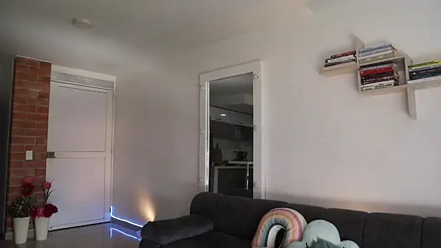  Vahos  online show from 6, 3, 2026