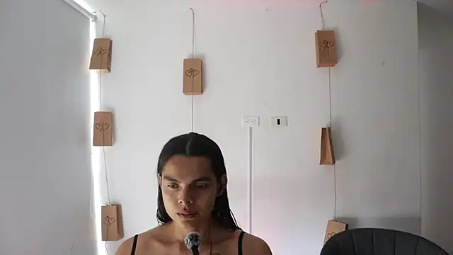  Vahos  online show from 13, 2, 2025