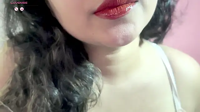 Snapshot of _neesha_414_ chatting on 10, 5, 2026 neesha 414 online show from 10, 5, 2026