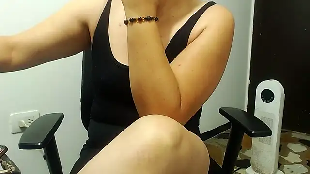 dalilasquirt1 online show from 29, 3, 2026