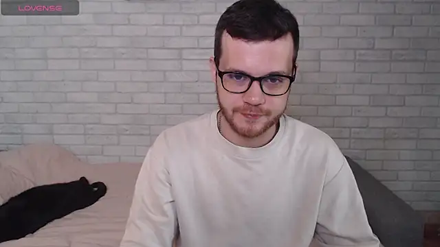 Snapshot of Alexxx_horny chatting on 20, 7, 2026 Alexxx horny online show from 20, 7, 2026
