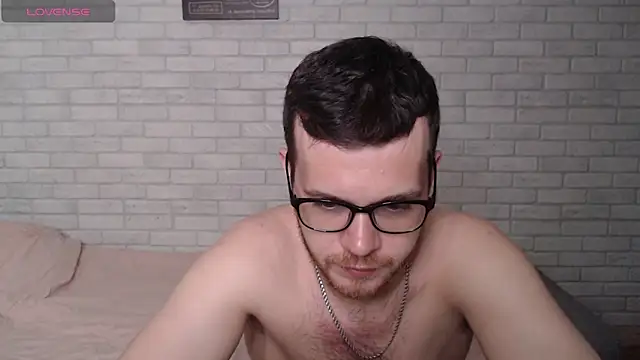 Snapshot of Alexxx_horny chatting on 18, 7, 2026 Alexxx horny online show from 18, 7, 2026