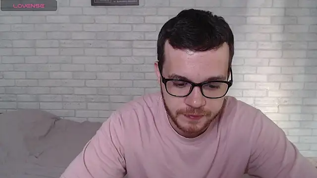 Snapshot of Alexxx_horny chatting on 31, 7, 2026 Alexxx horny online show from 31, 7, 2026