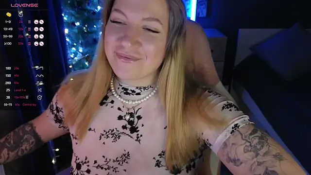 Snapshot of Fairy__Sofia chatting on 25, 12, 2024 Fairy Sofia online show from 25, 12, 2024