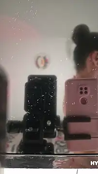 YOURSDEBORA online show from 6, 11, 2025