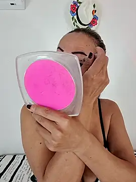 YOURSDEBORA online show from 27, 11, 2025