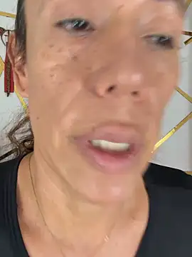 YOURSDEBORA online show from 25, 5, 2026