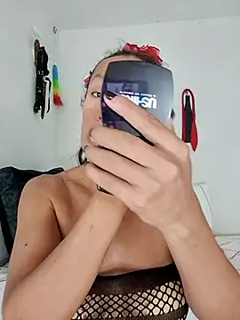 YOURSDEBORA online show from 17, 3, 2026