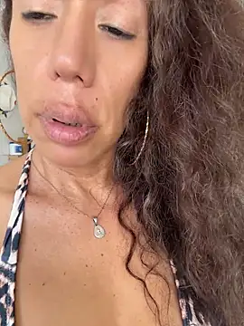 YOURSDEBORA online show from 6, 6, 2026