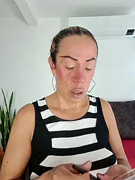 YOURSDEBORA online show from 26, 11, 2025