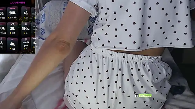 Snapshot of Angel-Demon20 chatting on 14, 10, 2025 Angel-Demon20 online show from 14, 10, 2025