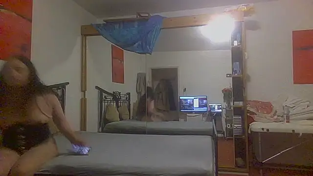 Snapshot of luanadigarda chatting on 18, 10, 2025 luanadigarda online show from 18, 10, 2025