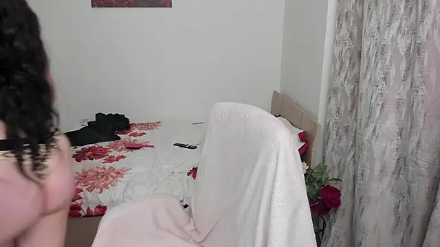 KrissLoona online show from 8, 6, 2026