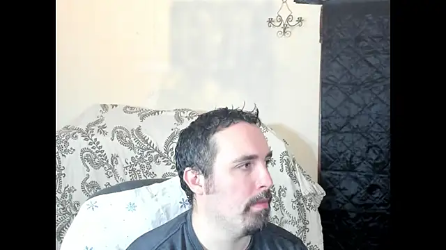 Snapshot of Metalstud chatting on 14, 11, 2025 Metalstud online show from 14, 11, 2025