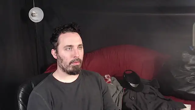 Snapshot of Metalstud chatting on 8, 3, 2025 Metalstud online show from 8, 3, 2025