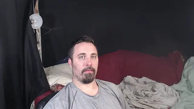 Snapshot of Metalstud chatting on 11, 10, 2025 Metalstud online show from 11, 10, 2025