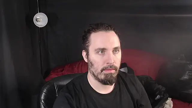 Snapshot of Metalstud chatting on 4, 3, 2025 Metalstud online show from 4, 3, 2025