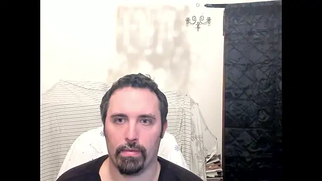 Snapshot of Metalstud chatting on 13, 11, 2025 Metalstud online show from 13, 11, 2025