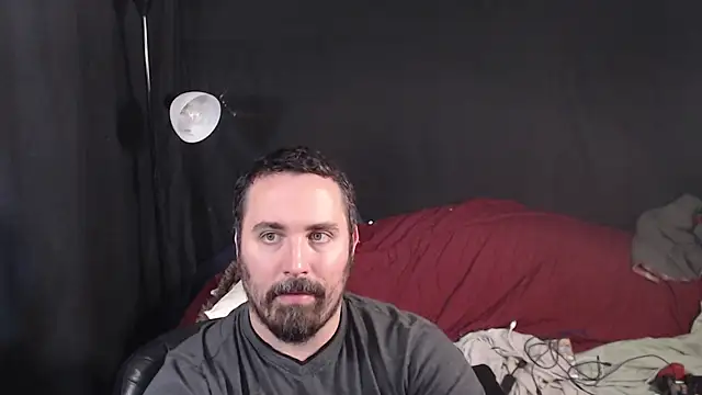 Snapshot of Metalstud chatting on 26, 10, 2025 Metalstud online show from 26, 10, 2025