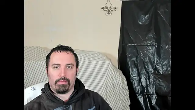 Snapshot of Metalstud chatting on 18, 11, 2025 Metalstud online show from 18, 11, 2025