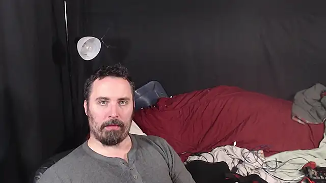 Snapshot of Metalstud chatting on 25, 10, 2025 Metalstud online show from 25, 10, 2025