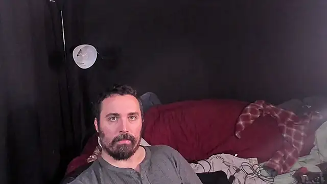 Snapshot of Metalstud chatting on 3, 11, 2025 Metalstud online show from 3, 11, 2025