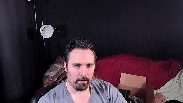 Snapshot of Metalstud chatting on 27, 11, 2025 Metalstud online show from 27, 11, 2025