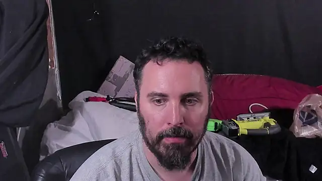 Snapshot of Metalstud chatting on 27, 5, 2026 Metalstud online show from 27, 5, 2026