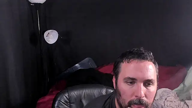 Snapshot of Metalstud chatting on 6, 11, 2025 Metalstud online show from 6, 11, 2025