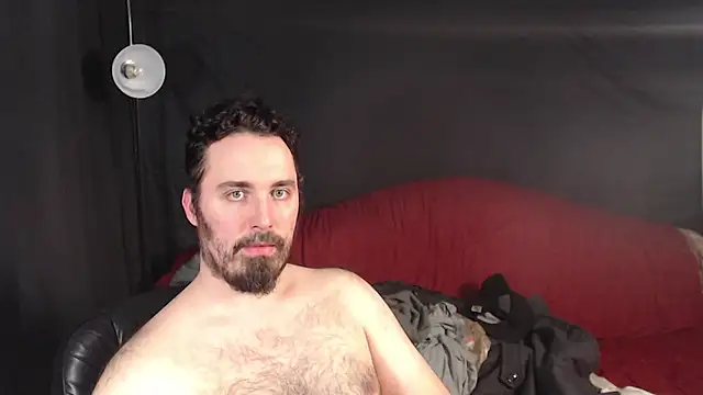 Snapshot of Metalstud chatting on 10, 3, 2025 Metalstud online show from 10, 3, 2025