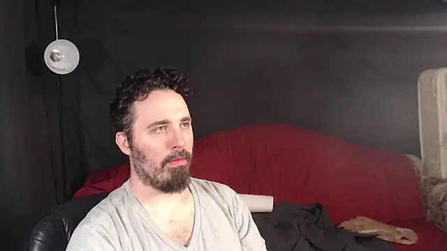 Snapshot of Metalstud chatting on 12, 3, 2025 Metalstud online show from 12, 3, 2025