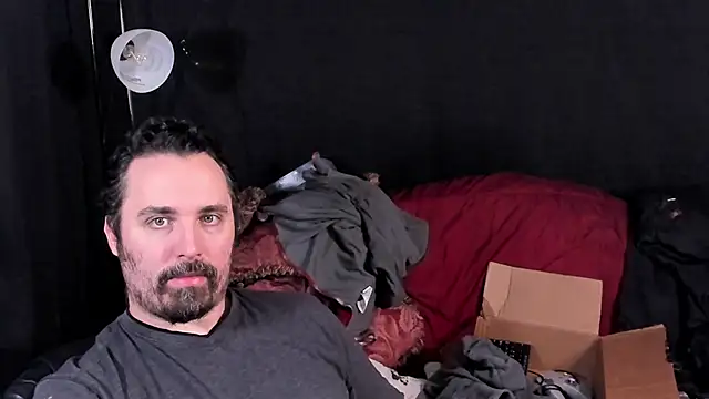 Snapshot of Metalstud chatting on 1, 12, 2025 Metalstud online show from 1, 12, 2025