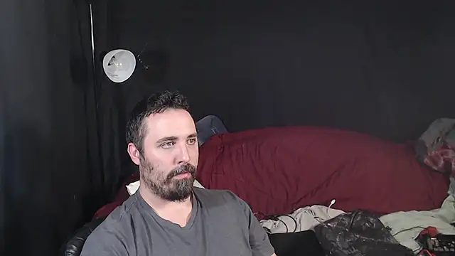 Snapshot of Metalstud chatting on 28, 10, 2025 Metalstud online show from 28, 10, 2025