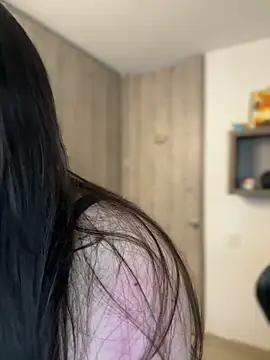 vaneelee online show from 15, 4, 2026