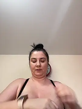 Snapshot of alisiaparril chatting on 19, 3, 2025 alisiaparril online show from 19, 3, 2025