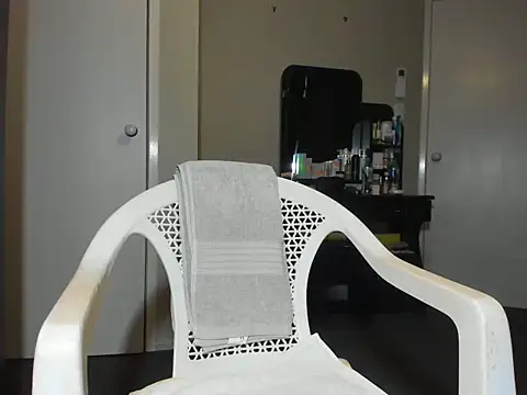 Snapshot of Angelchezcka chatting on 4, 11, 2025 Angelchezcka online show from 4, 11, 2025