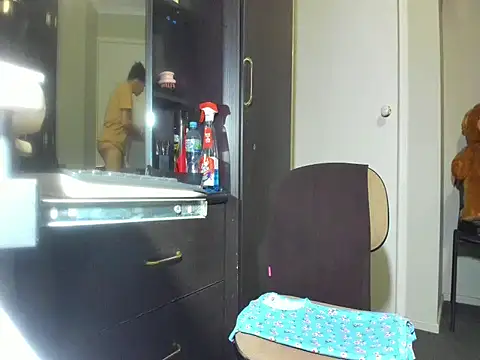 Angelchezcka online show from 20, 4, 2026