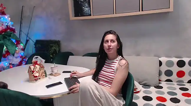 lolyforyou online show from 10, 12, 2024