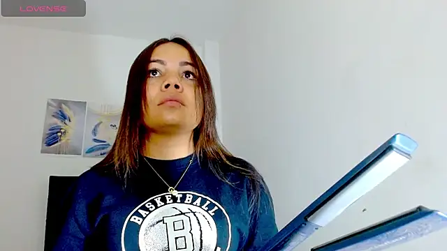 Snapshot of Kylie_loveee chatting on 29, 10, 2025 Kylie loveee online show from 29, 10, 2025