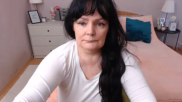 Snapshot of LeveMe2Nightt chatting on 28, 5, 2026 LeveMe2Nightt online show from 28, 5, 2026