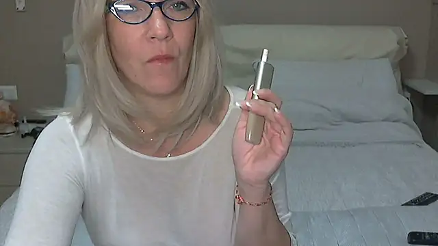 Snapshot of -K-- chatting on 17, 11, 2025 -K-- online show from 17, 11, 2025