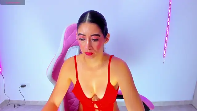 MeganWhite3 online show from 2, 3, 2025