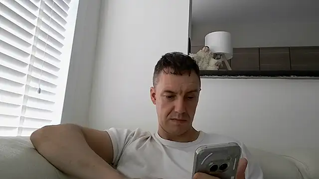 Snapshot of ploki2180 chatting on 13, 7, 2026 ploki2180 online show from 13, 7, 2026
