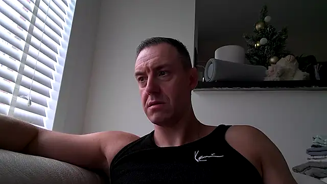 Snapshot of ploki2180 chatting on 11, 1, 2026 ploki2180 online show from 11, 1, 2026