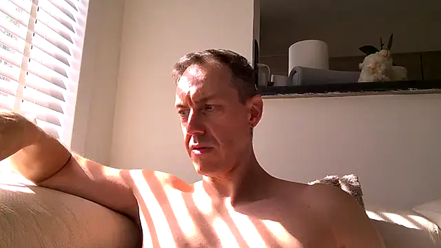 Snapshot of ploki2180 chatting on 14, 9, 2025 ploki2180 online show from 14, 9, 2025