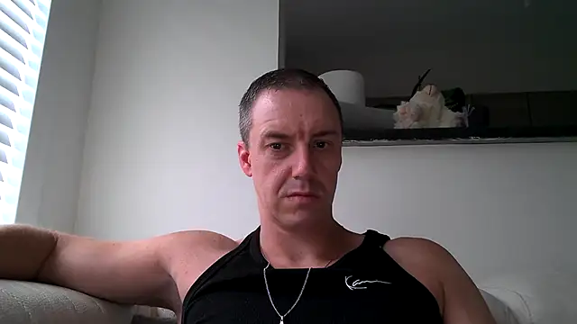 Snapshot of ploki2180 chatting on 14, 12, 2025 ploki2180 online show from 14, 12, 2025