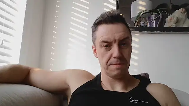 Snapshot of ploki2180 chatting on 21, 3, 2026 ploki2180 online show from 21, 3, 2026