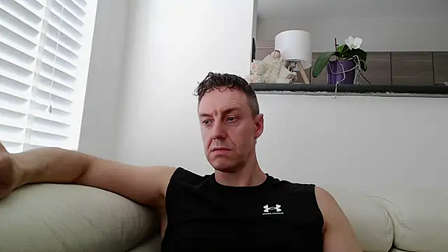 Snapshot of ploki2180 chatting on 21, 7, 2026 ploki2180 online show from 21, 7, 2026