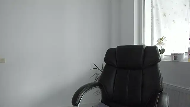 DiamondKay online show from 5, 11, 2025